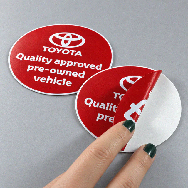 Çift taraflı sandwich sticker — uygulama örneği